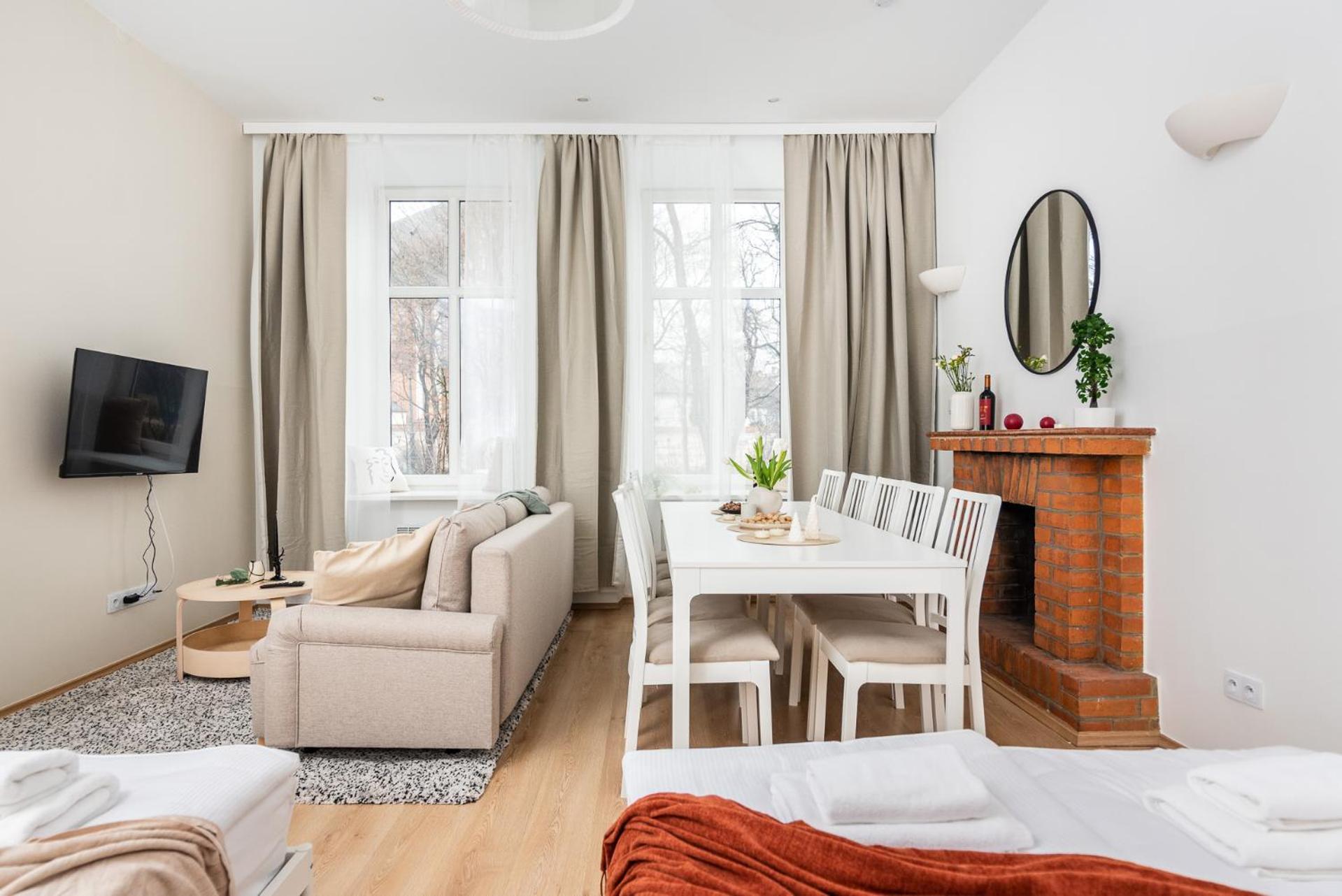 Modern Centrally Located Apartments - By Upstairs Краків Екстер'єр фото