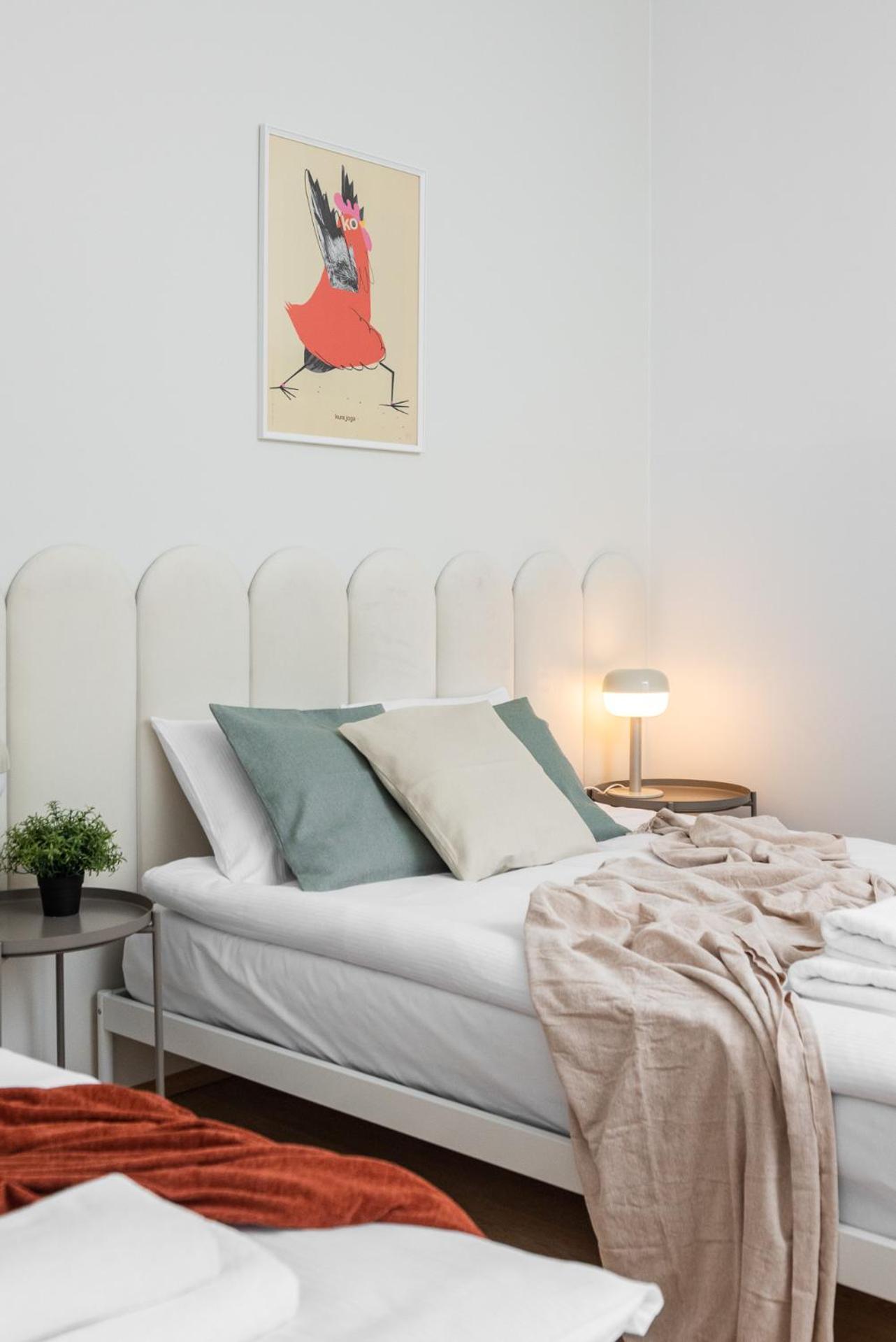 Modern Centrally Located Apartments - By Upstairs Краків Екстер'єр фото