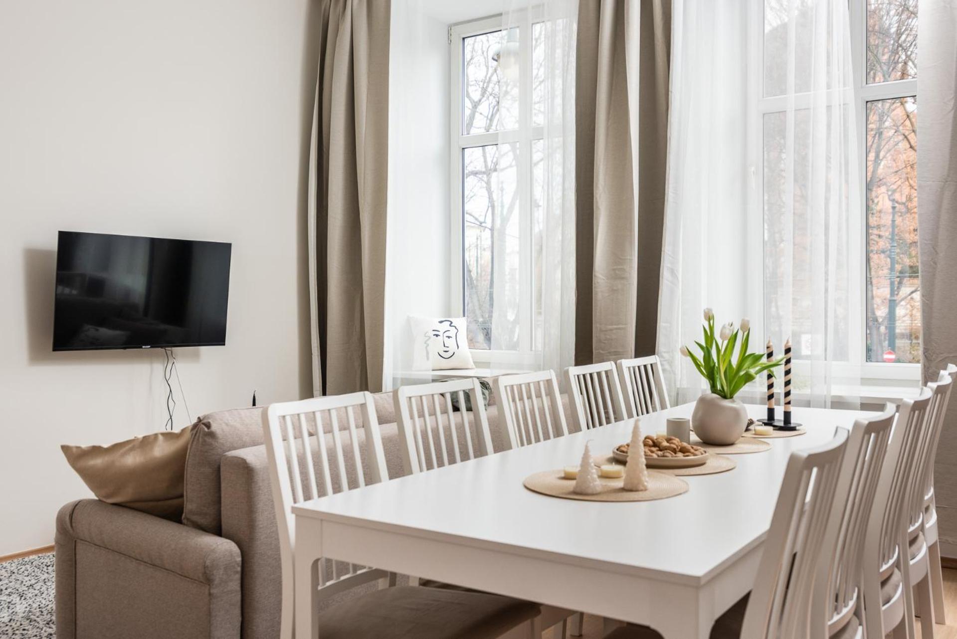Modern Centrally Located Apartments - By Upstairs Краків Екстер'єр фото