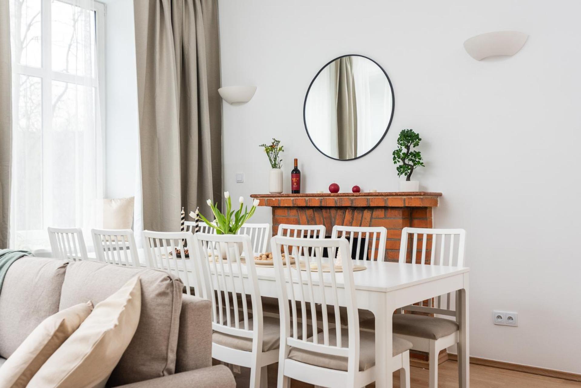 Modern Centrally Located Apartments - By Upstairs Краків Екстер'єр фото