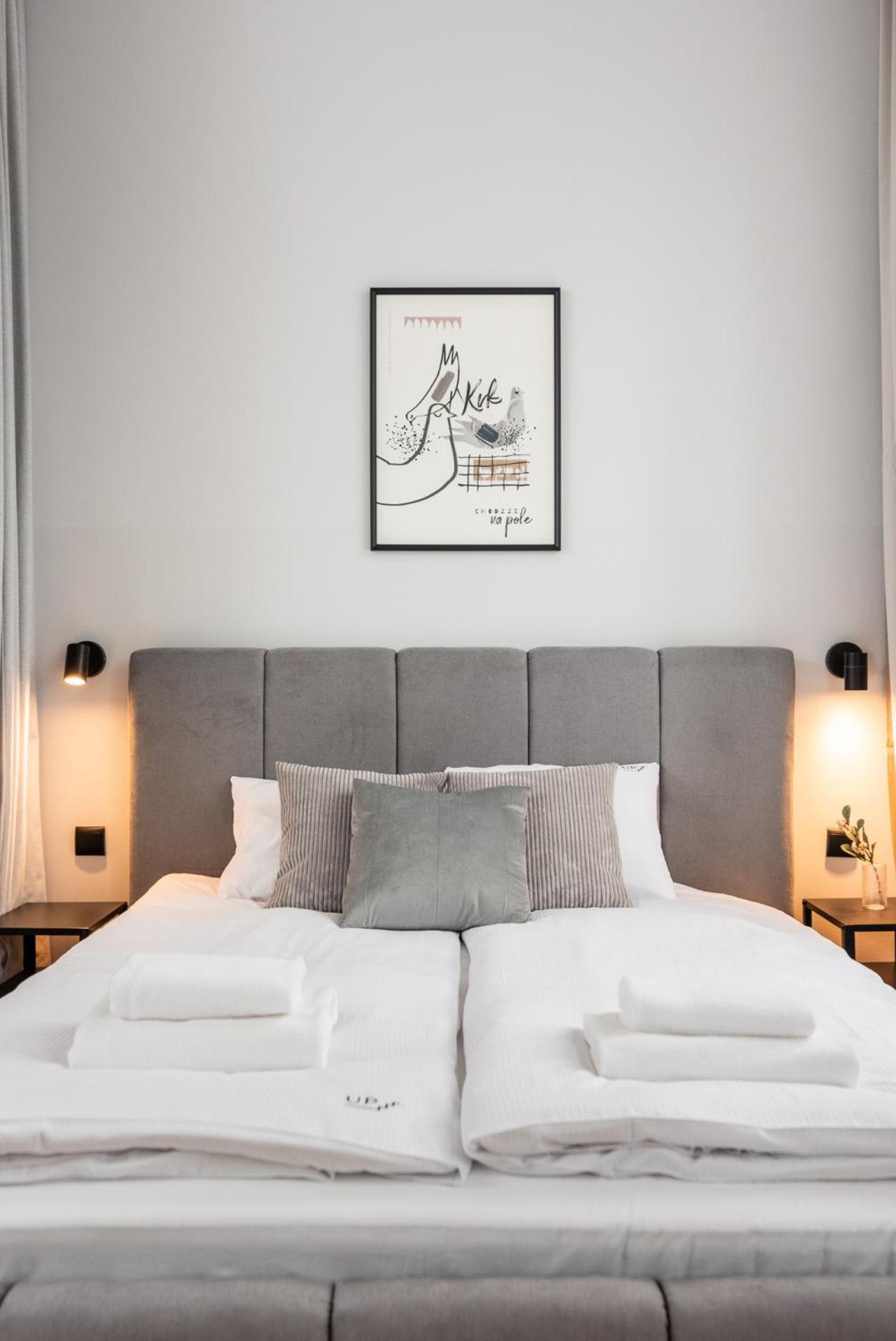 Modern Centrally Located Apartments - By Upstairs Краків Екстер'єр фото