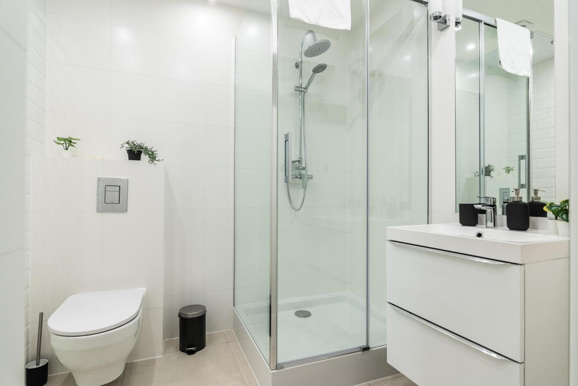 Modern Centrally Located Apartments - By Upstairs Краків Екстер'єр фото
